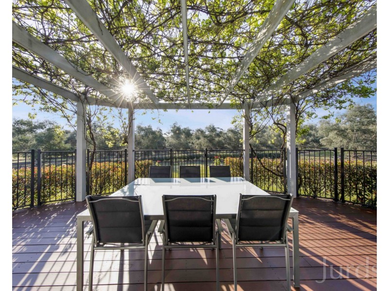 77 Wilderness Road, Lovedale NSW 2325