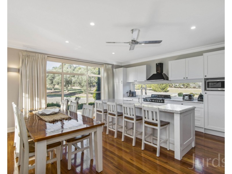 77 Wilderness Road, Lovedale NSW 2325