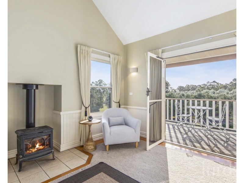 77 Wilderness Road, Lovedale NSW 2325