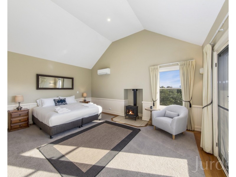 77 Wilderness Road, Lovedale NSW 2325