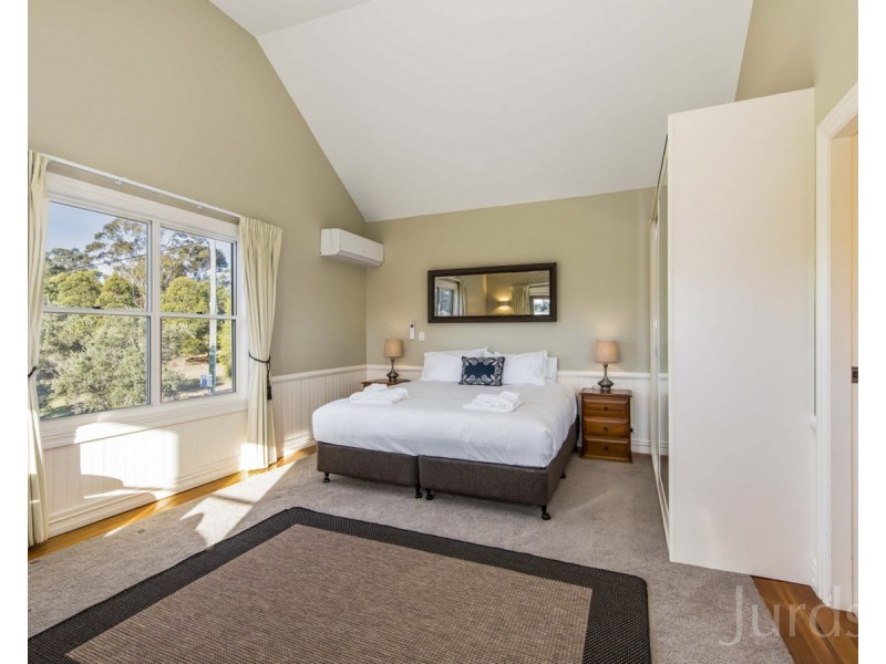 77 Wilderness Road, Lovedale NSW 2325