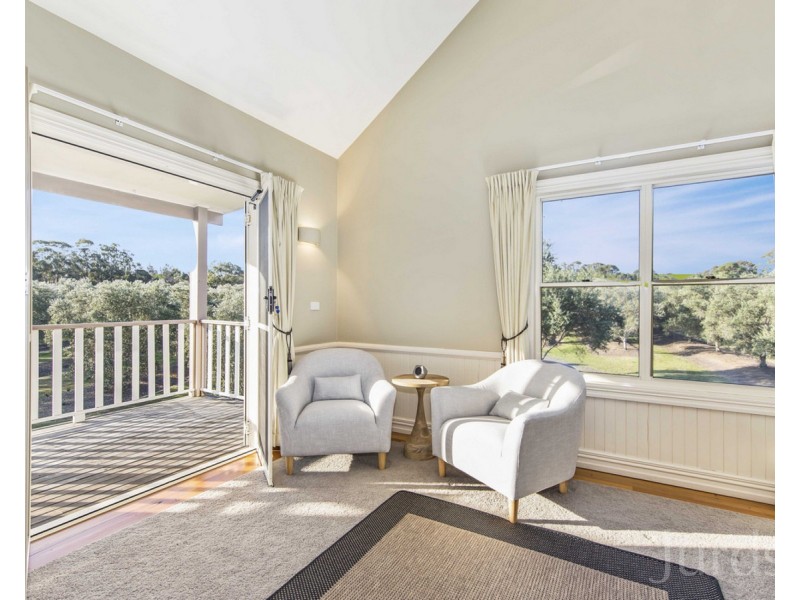 77 Wilderness Road, Lovedale NSW 2325