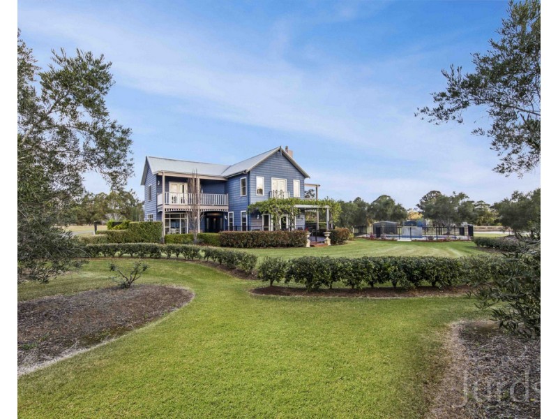 77 Wilderness Road, Lovedale NSW 2325