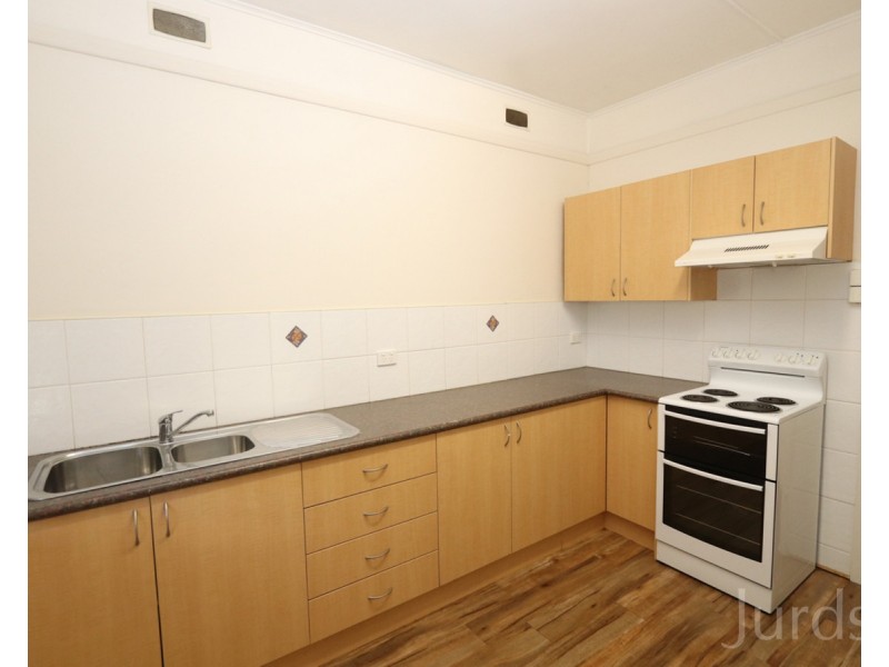 2/53 Cumberland Street, Cessnock NSW 2325