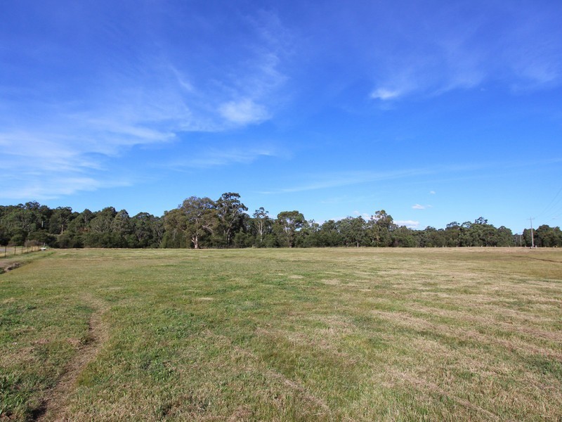 2 / 200/ Quorrobolong Road, Quorrobolong NSW 2325