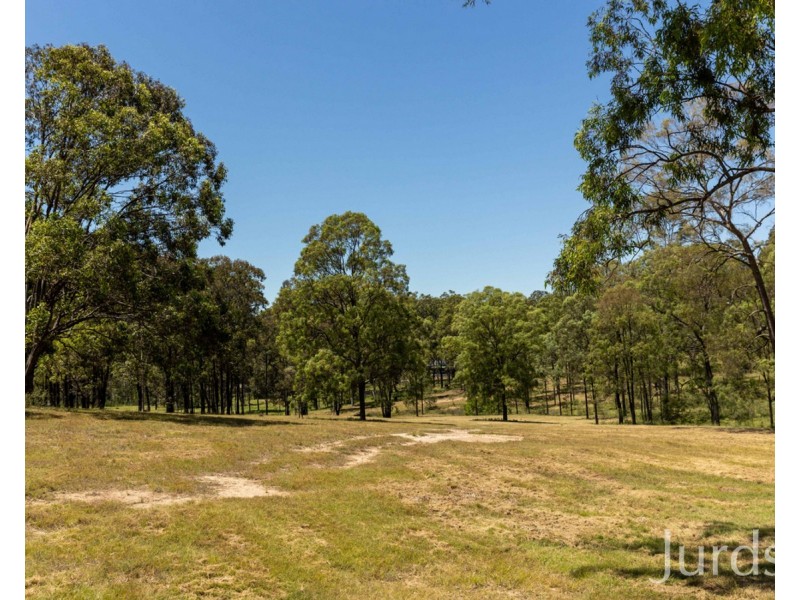 14 Freeman Close (Wattle Ponds), Singleton NSW 2330