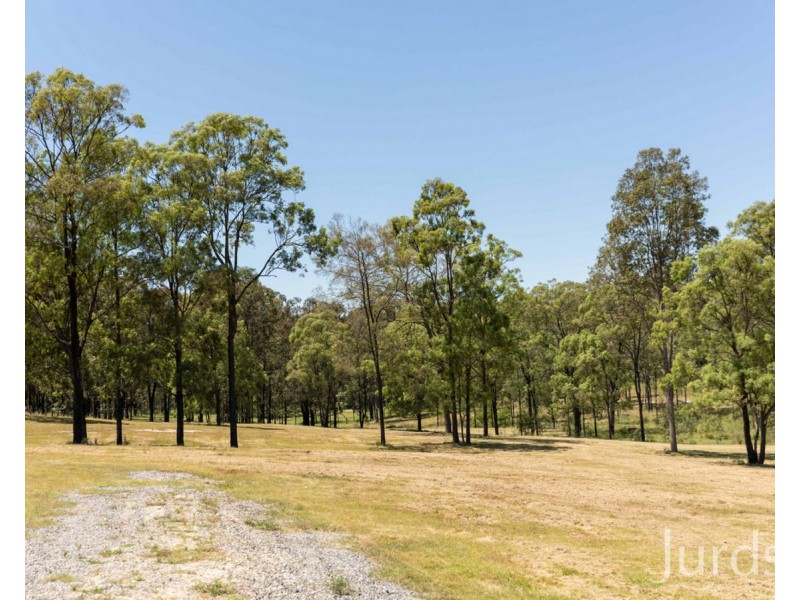 14 Freeman Close (Wattle Ponds), Singleton NSW 2330