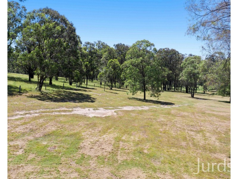 14 Freeman Close (Wattle Ponds), Singleton NSW 2330