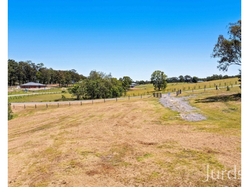 14 Freeman Close (Wattle Ponds), Singleton NSW 2330