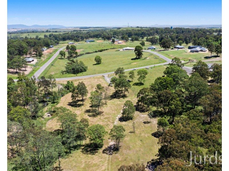 14 Freeman Close (Wattle Ponds), Singleton NSW 2330