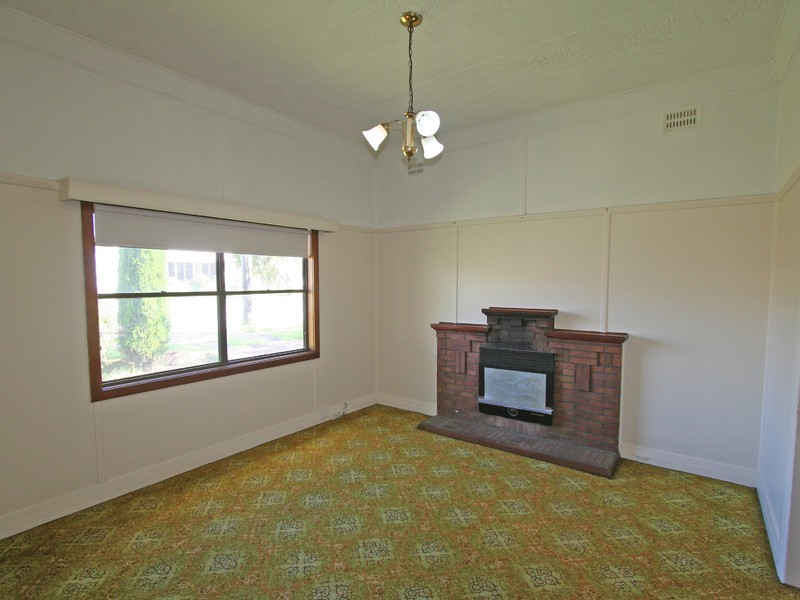 288 Maitland Road, Cessnock NSW 2325