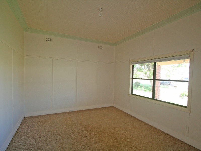 288 Maitland Road, Cessnock NSW 2325