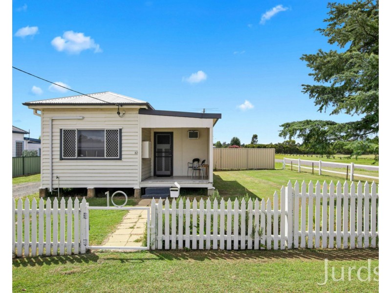 10 Fourth Street, Cessnock NSW 2325