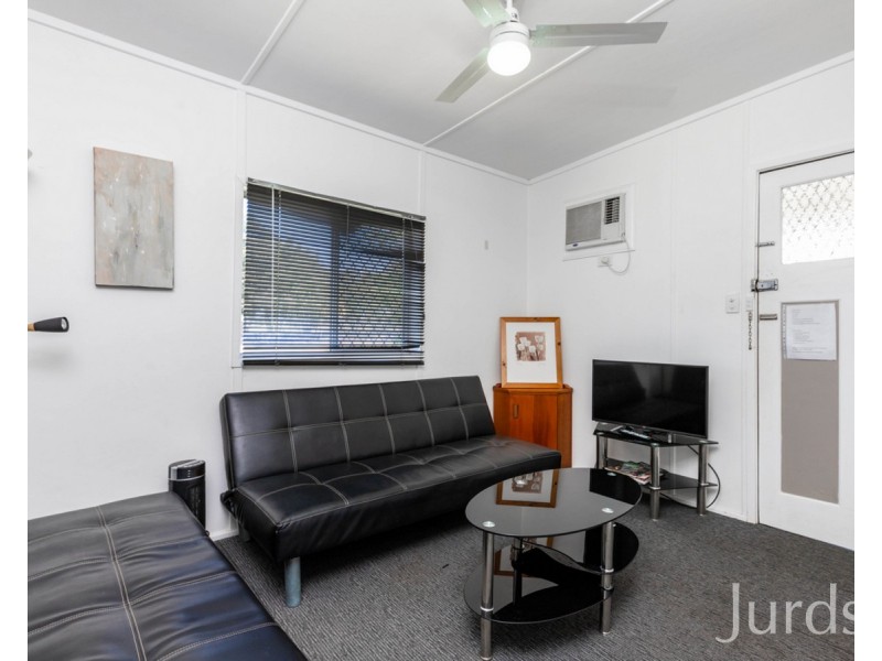 10 Fourth Street, Cessnock NSW 2325