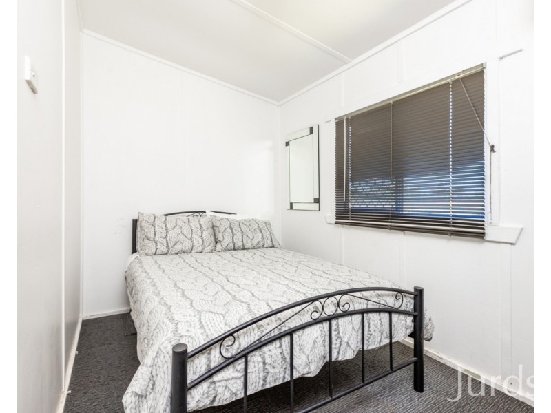 10 Fourth Street, Cessnock NSW 2325