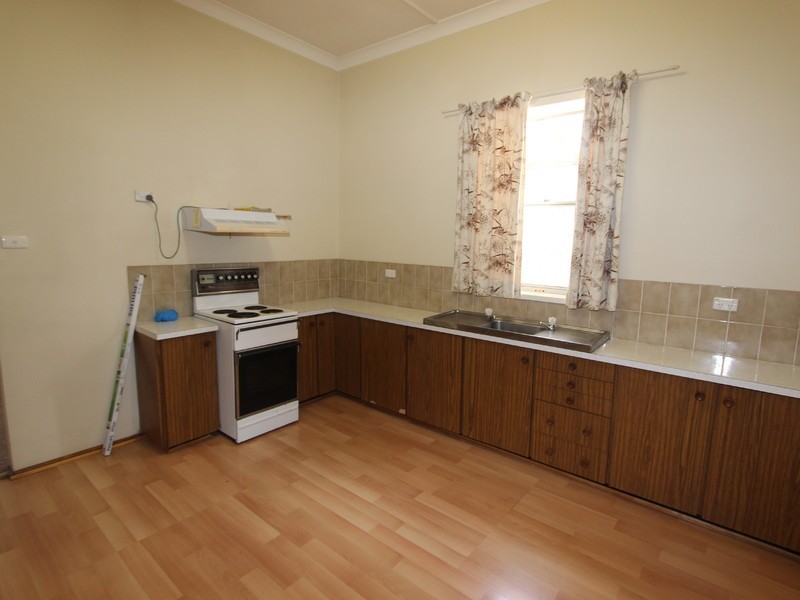 13 Gordon Avenue, Cessnock NSW 2325