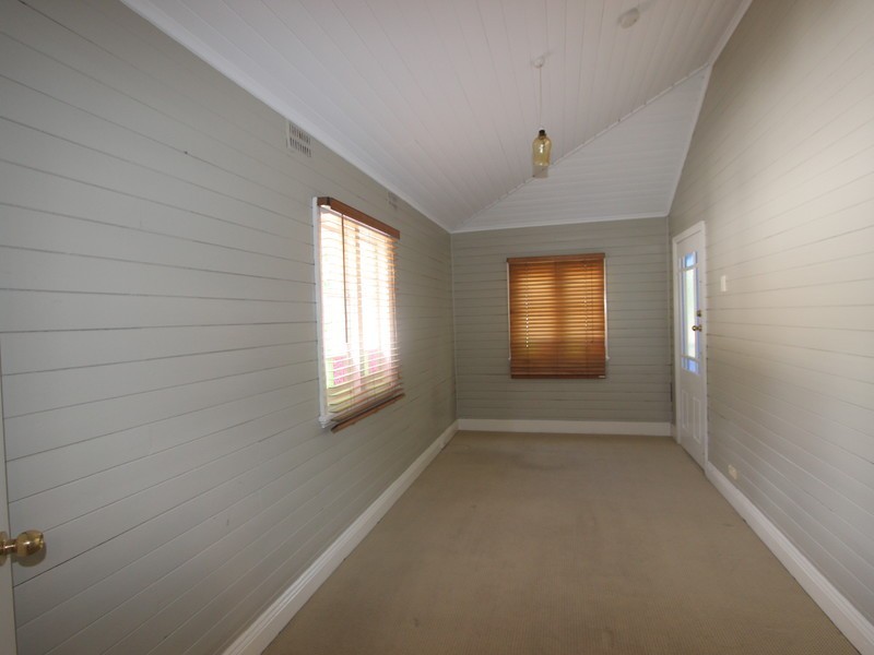 8 King Street, Cessnock NSW 2325