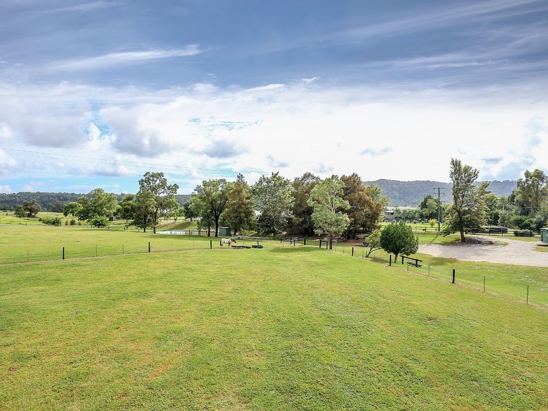 73 – 75 Wollombi Street, Broke NSW 2330