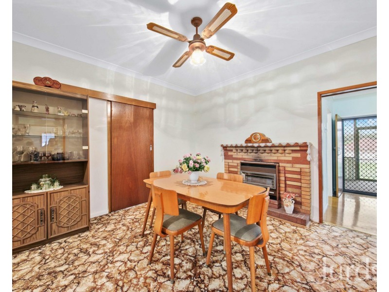 56 Anzac Avenue, Cessnock NSW 2325