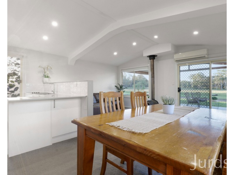 32 Grady Road, Pokolbin NSW 2320