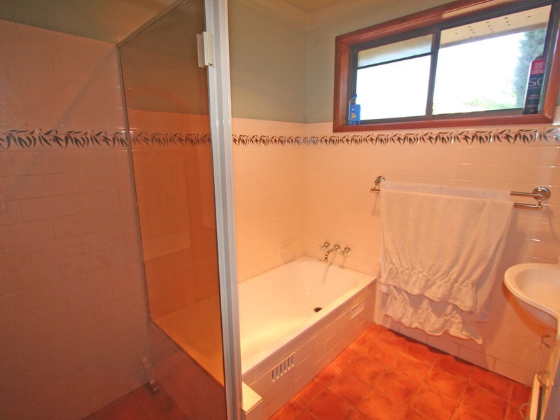 24 Evans Street, Greta NSW 2334