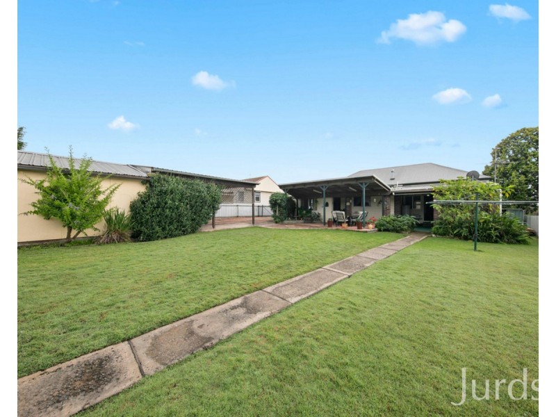 8 Railway Street, Branxton NSW 2335