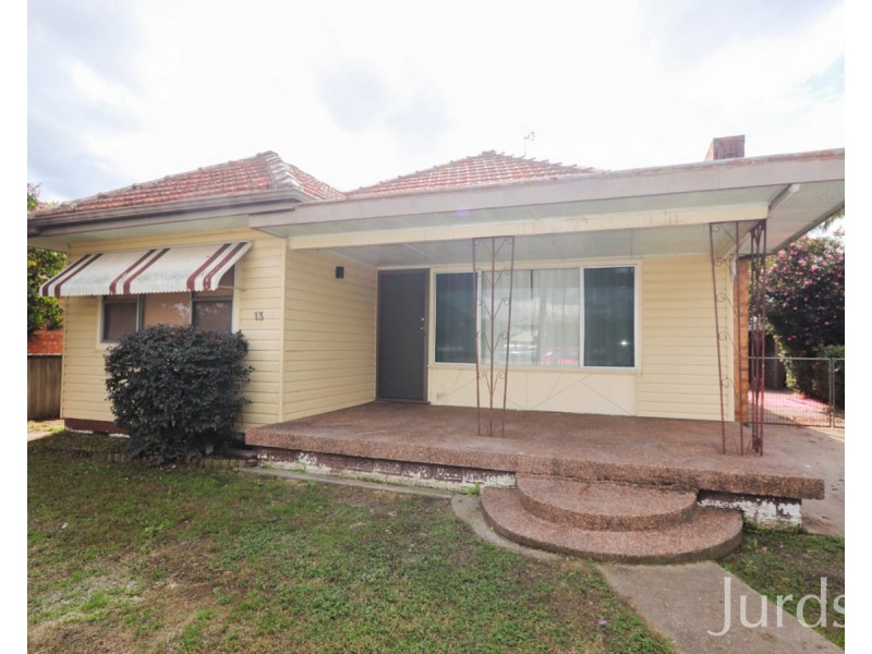 13 Guest Street, Cessnock NSW 2325