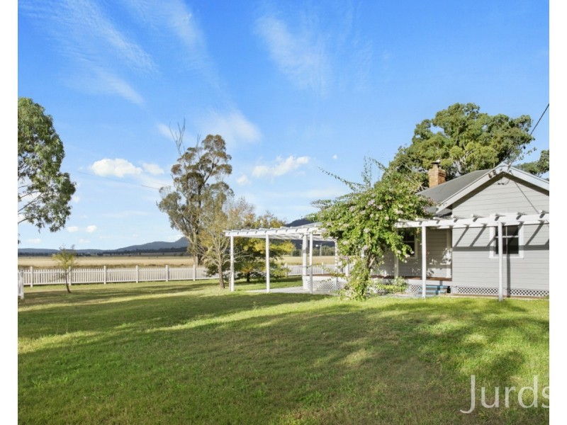 4 Hughes Street, Broke NSW 2330
