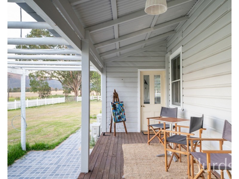 4 Hughes Street, Broke NSW 2330