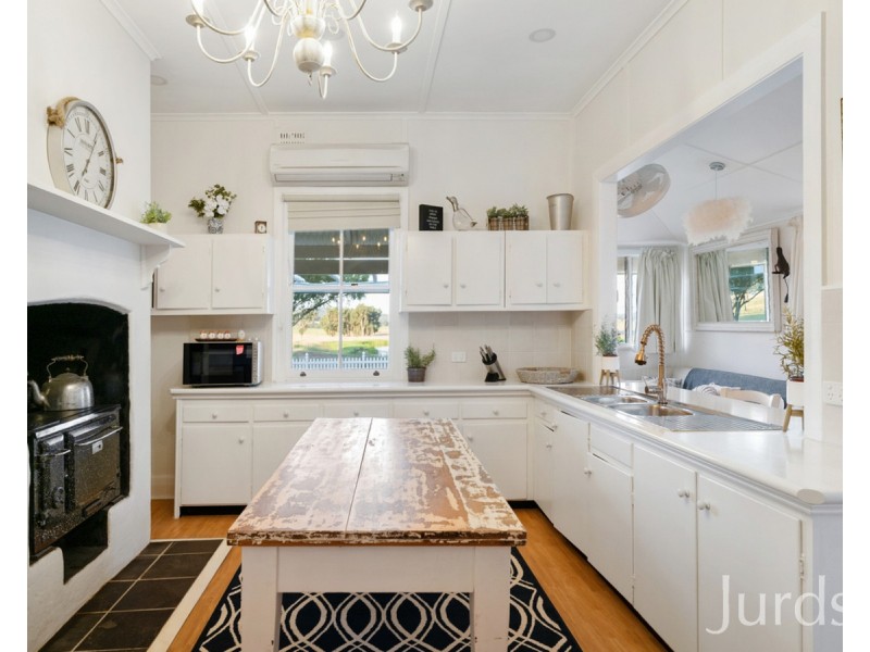 4 Hughes Street, Broke NSW 2330