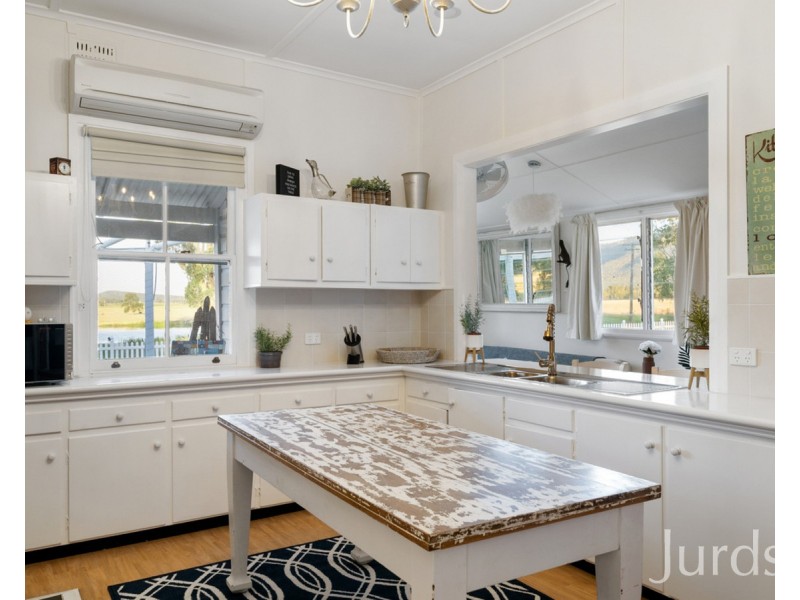 4 Hughes Street, Broke NSW 2330