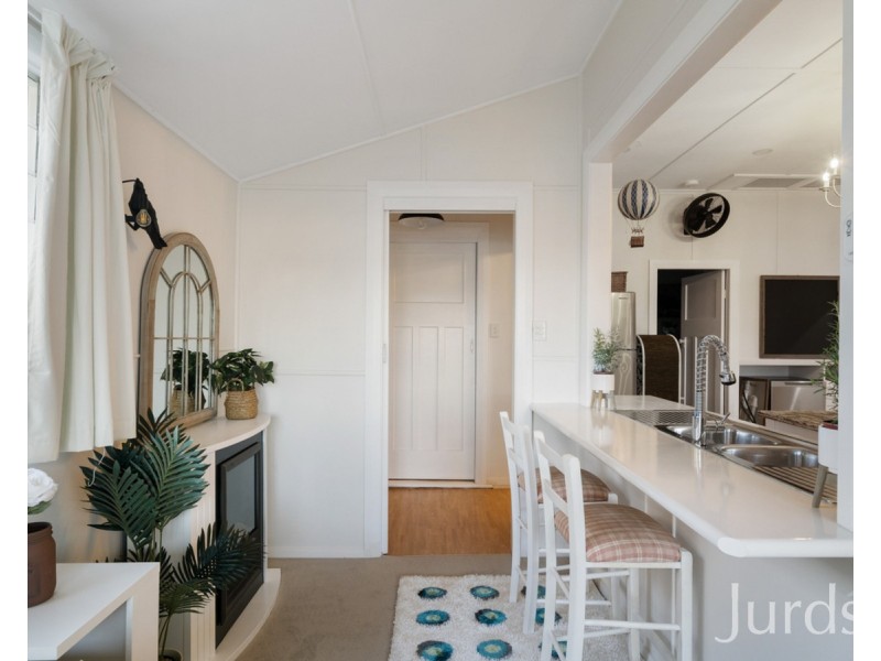 4 Hughes Street, Broke NSW 2330