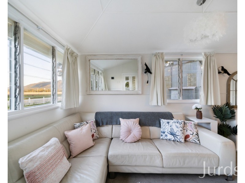 4 Hughes Street, Broke NSW 2330