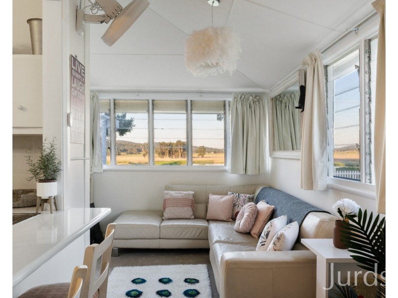 4 Hughes Street, Broke NSW 2330