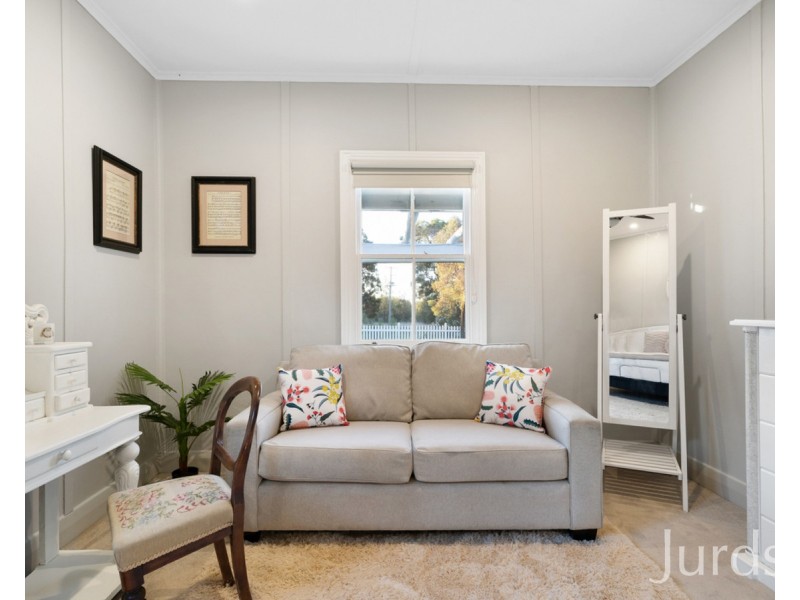 4 Hughes Street, Broke NSW 2330