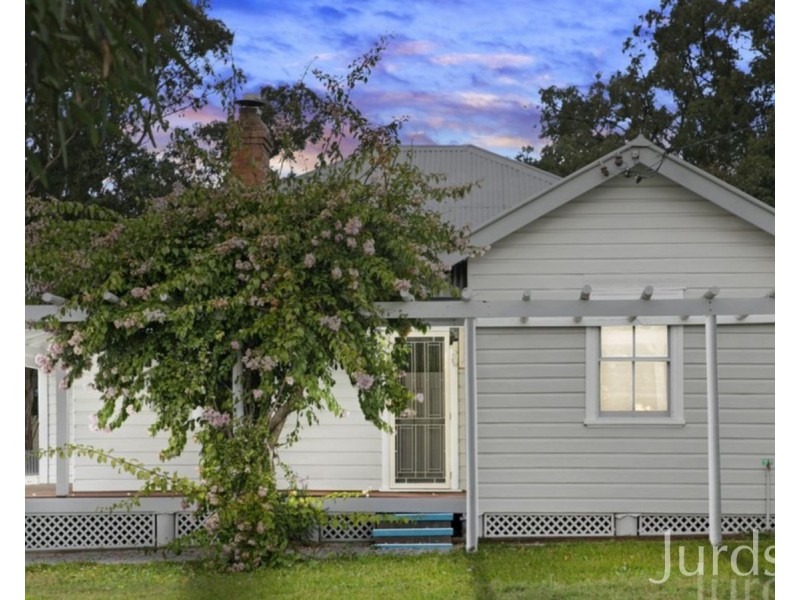 4 Hughes Street, Broke NSW 2330