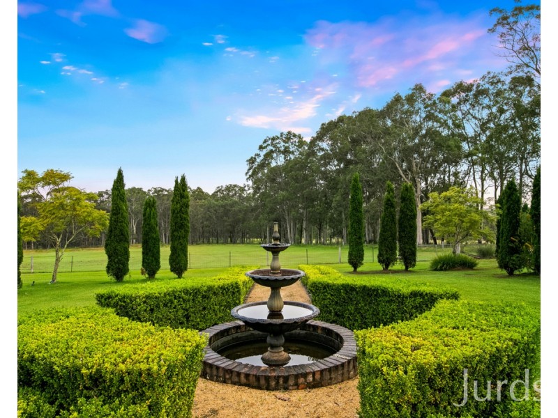 42 Londons Road, Lovedale NSW 2325