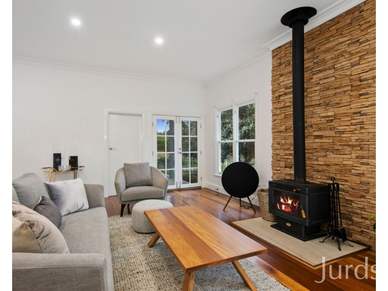42 Londons Road, Lovedale NSW 2325