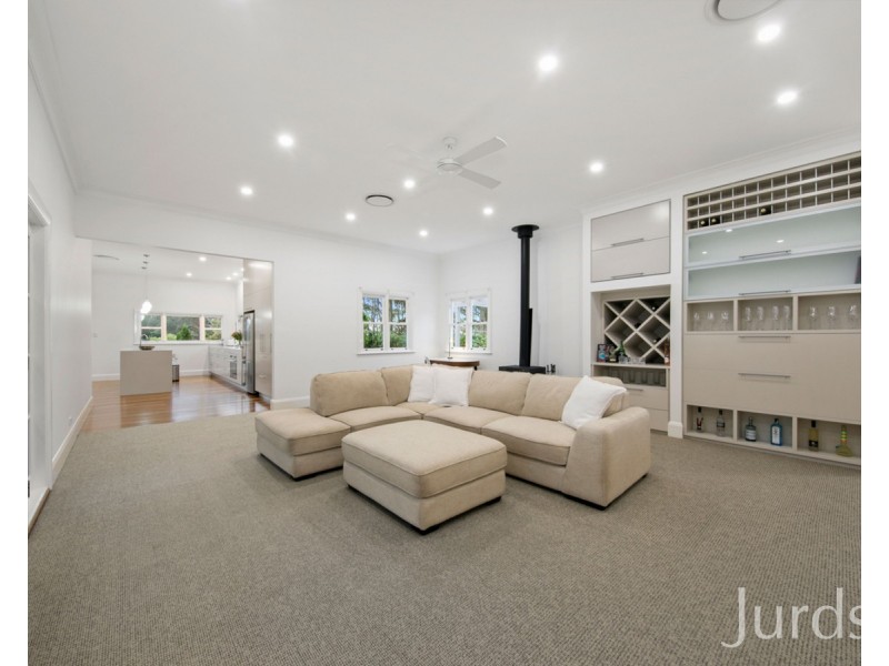 42 Londons Road, Lovedale NSW 2325