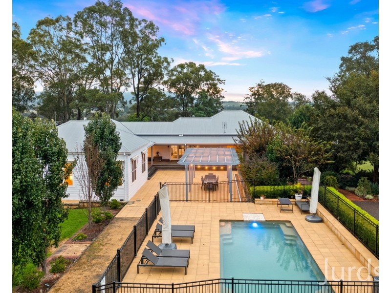 42 Londons Road, Lovedale NSW 2325