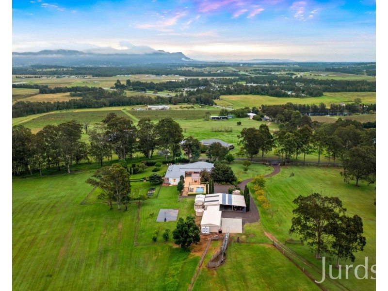 42 Londons Road, Lovedale NSW 2325