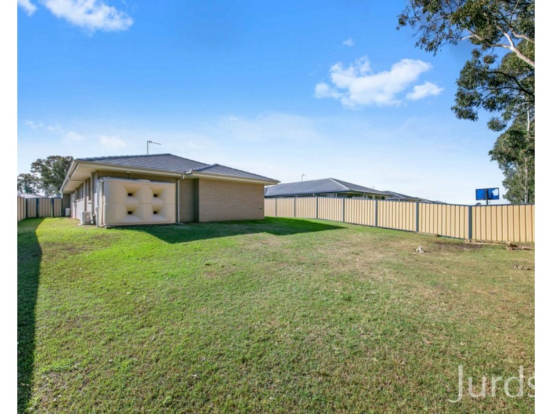 39 Trebbiano Drive, Cessnock NSW 2325