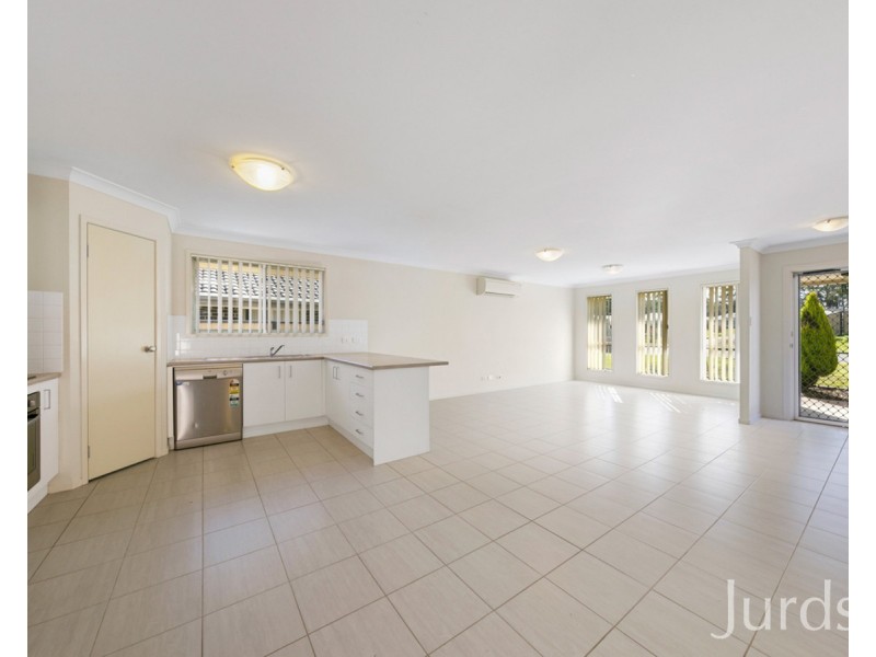 39 Trebbiano Drive, Cessnock NSW 2325