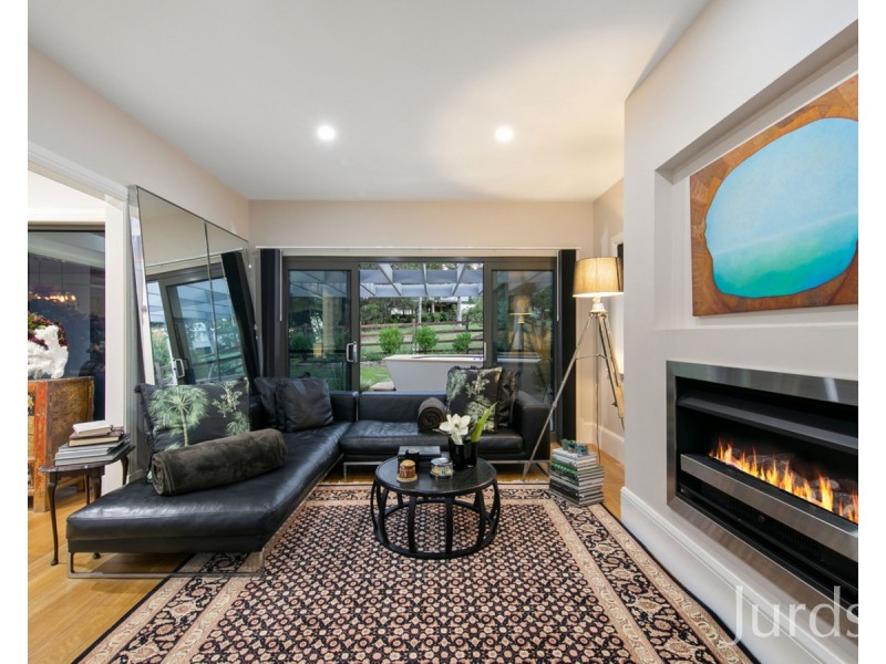 2 Maculata Place, Pokolbin NSW 2320