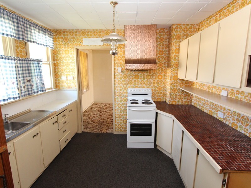 4 Macquarie Avenue, Cessnock NSW 2325