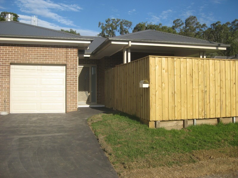 2/18 Dowlan Lane, Cessnock NSW 2325