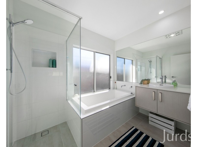 26 Peachy Avenue (Huntlee), North Rothbury NSW 2335