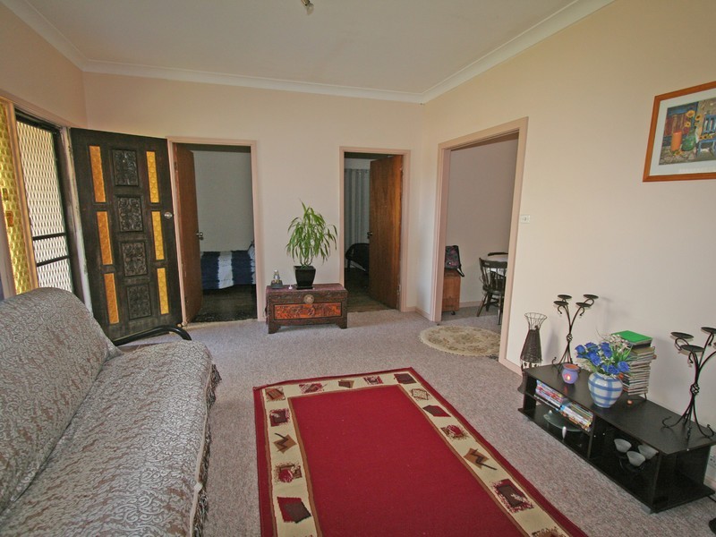 27 Cooma Street, Abermain NSW 2326