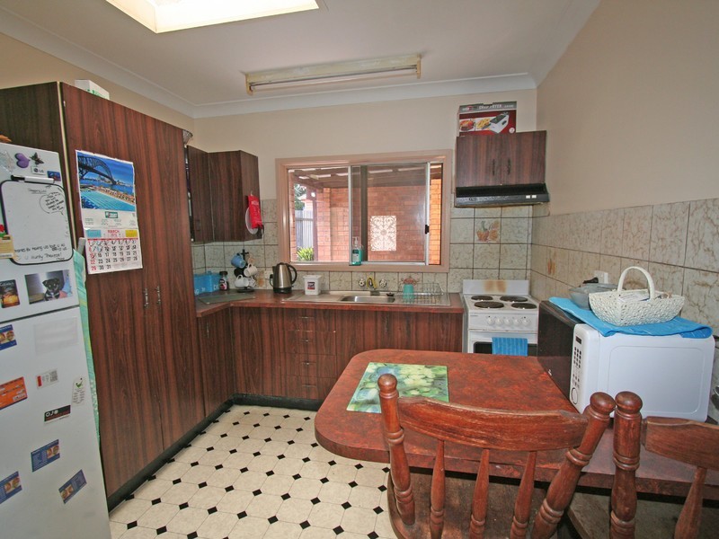 27 Cooma Street, Abermain NSW 2326
