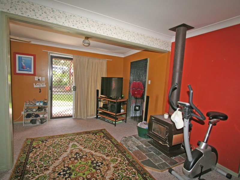 27 Cooma Street, Abermain NSW 2326